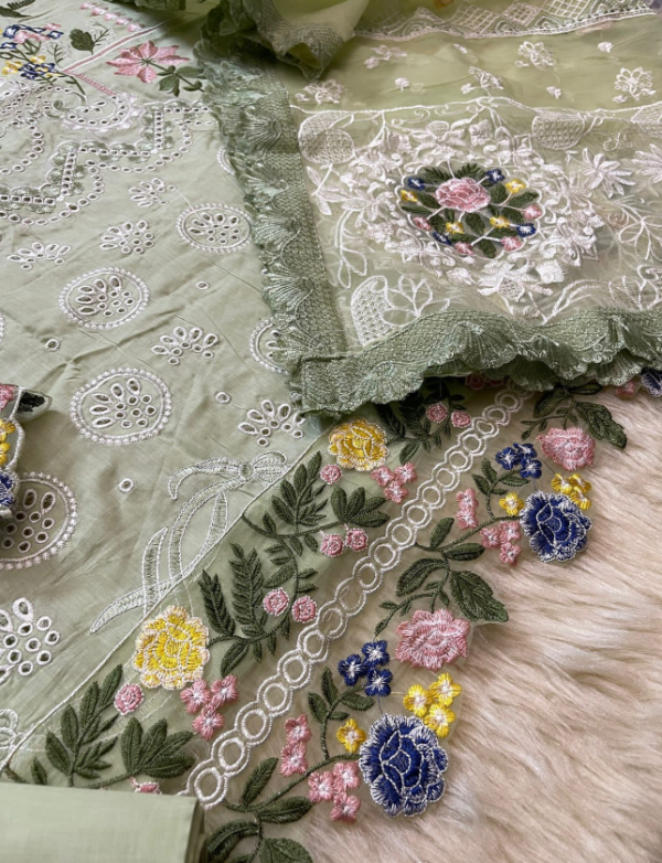 MARYAM HUSSAIN LAWN COLLECTION - Image 3